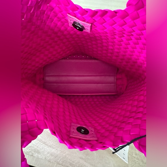 SOL•AND•SELENE SKY'S THE LIMIT - SMALL CROSSBODY IN FUCHSIA - Picture 9 of 13